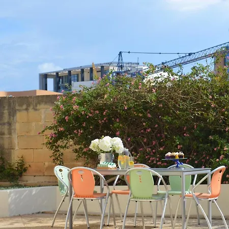 City Living Tk 1 Rm 4 * St. Julian's